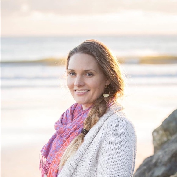 Meet your Posher, Sarah - Picture 1 of 1